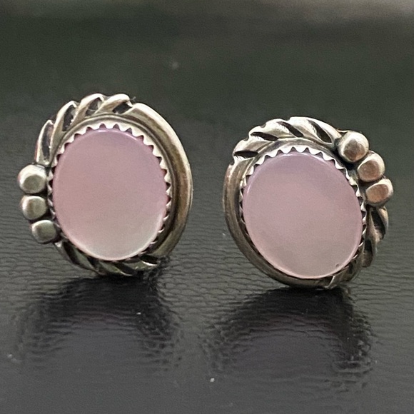 Vintage Unsigned Sterling Silver Pinkish Mother of Pearl Clip On Earrings 5.3g - Picture 3 of 12